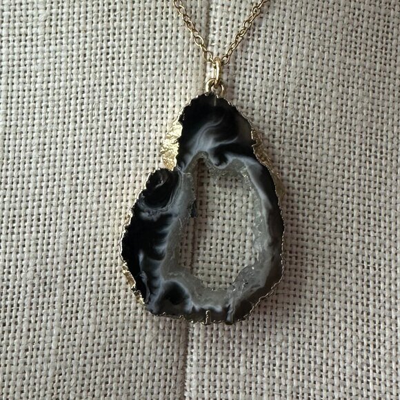 Druzy Agate Geode Gold Trim Slice Gemstone Necklace with 14k Gold Plated Chain - Picture 1 of 6
